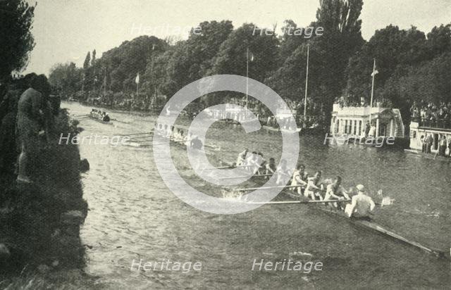 'Twice a year "bump" races take place on the Thames at Oxford', c1948. Creator: Unknown.