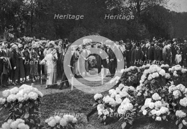 King George V and Queen Mary visit the annual spring flower show at Chelsea, London, 1926-1927. Artist: Unknown
