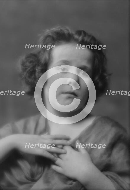 Peterson, Betty, Miss, portrait photograph, 1916 Mar. 4. Creator: Arnold Genthe.