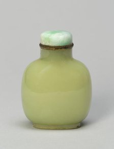 Rounded Square-Shaped Snuff Bottle, Qing dynasty (1644-1911), 1750-1820. Creator: Unknown.