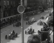 Crowds Watching a Race, 1936. Creator: British Pathe Ltd.