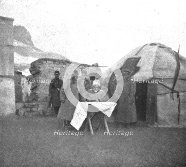 'Sur la route de Trebizonde; Le general Kalitine, commandant de corps d'armee... 1916 (1924) Creator: Unknown.