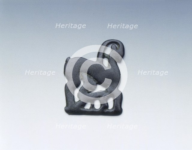 Ordos bronze plaque of she-goat and suckling kid, Eastern Zhou dynasty, China, 4th century BC. Artist: Unknown