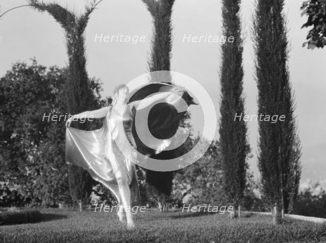 St. Denis, Ruth, 1927 July or Aug. Creator: Arnold Genthe.