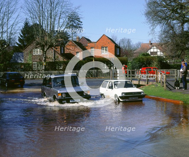 1993 Range Rover V8 3.9. Artist: Unknown.