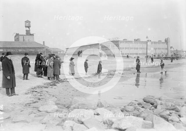Winter Bathing, N.Y., Dec. 1912. Creator: Bain News Service.