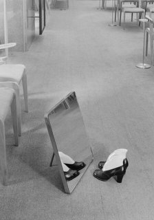 Florsheim Shoes, business at 515 5th Ave., New York City, 1946. Creator: Gottscho-Schleisner, Inc.