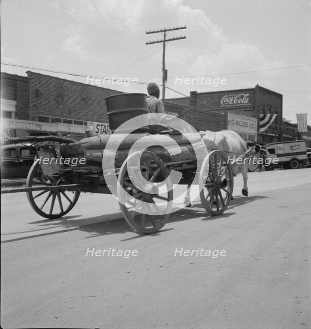 Transportation in the South, Alabama, 1936. Creator: Dorothea Lange.