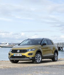 2017 Volkswagen T-Roc. Creator: Unknown.