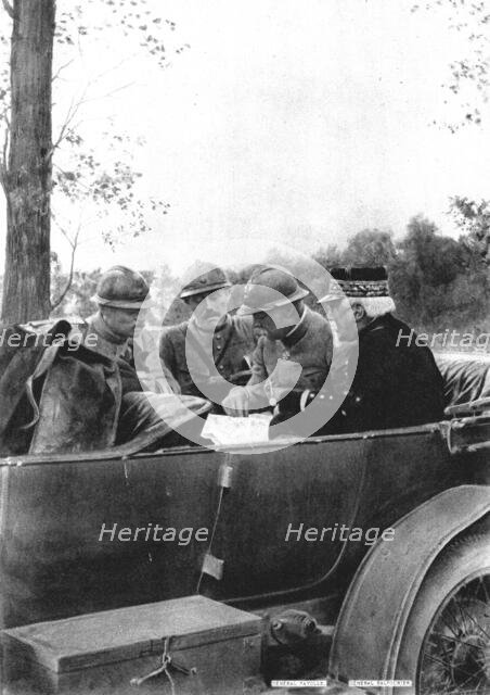 ''Pendant la Bataille; le general Fayolle, commandant l'armee de la Somme, et le general Bal Creator: Unknown.