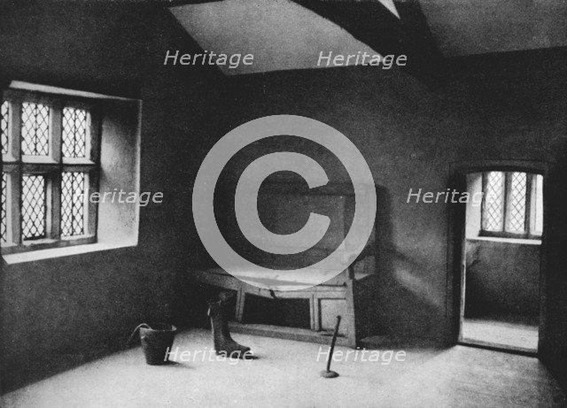 'Interior of Robin's Hood's Room', c1910, (1912). Artist: H Robinson.