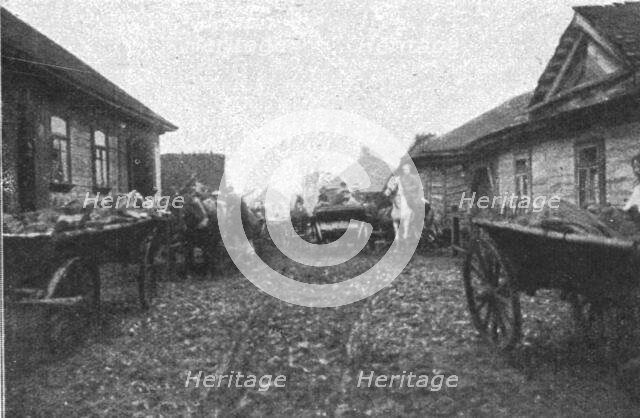 'Visions de guerre sur le front russe; chars transportant des grands blesses', 1916. Creator: L.H Grondijs.