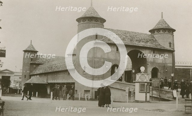 The British Empire Exhibition, old London Bridge, 1924. Artist: Unknown