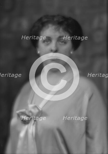 Cameron, Alexander, Jr., Mrs., portrait photograph, 1912 July 2. Creator: Arnold Genthe.