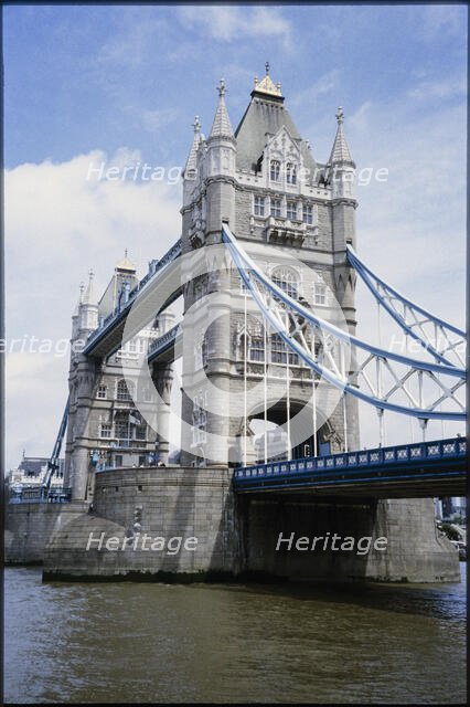 A view from the south-west of Tower Bridge, London, 1990. Creator: Dorothy Chapman.