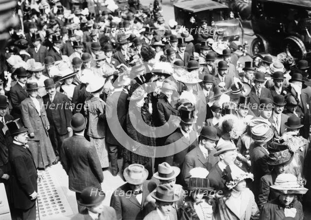 Easter - 5th Ave. 1912. Creator: Bain News Service.