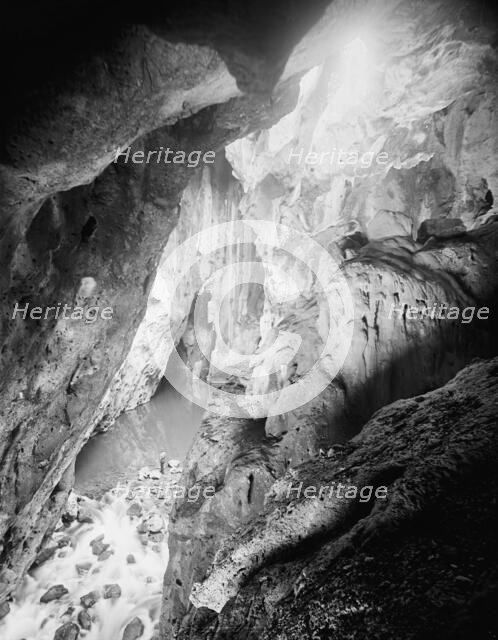 Interior, Choy Cave, Mexico, between 1880 and 1897. Creator: William H. Jackson.