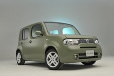 Nissan Cube 2008. Artist: Simon Clay.