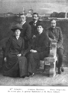 ''La fin tragique des Romanof; De ce groupe de cinc personnes, M. Pierre Gilliard seul..., 1918. Creator: Unknown.