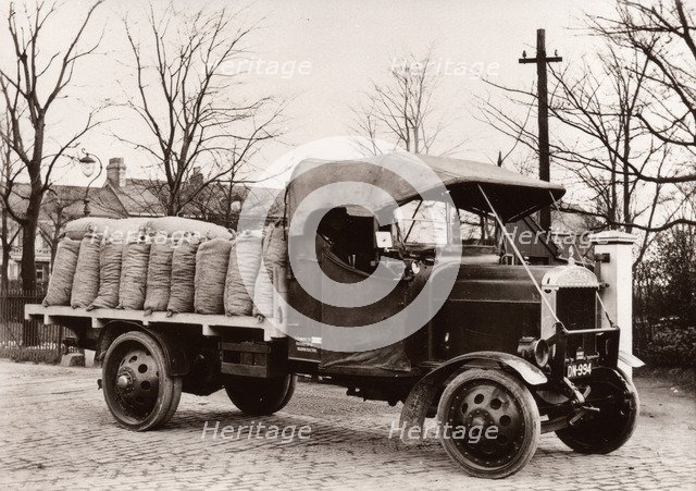 Open-backed lorry, 1919. Artist: Unknown