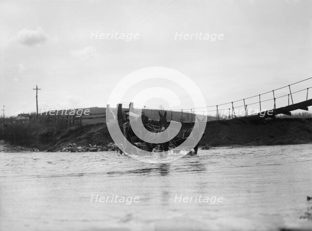 Feud - Scenes in Virginia Mountain Town at Trial After Feud, 1912 Creator: Harris & Ewing.