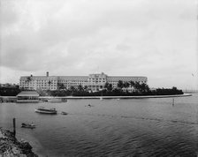 Hotel Royal Palm from the bay, Miami, Fla., between 1880 and 1901. Creator: Unknown.