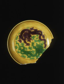 Green and aubergine imperial dragon saucer, Kangxi period, Qing dynasty, China, 1662-1722. Artist: Unknown