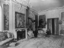 Mary Scott Townsend House, Wash., D.C.: Living room with fireplace, c1910-1911. Creator: Frances Benjamin Johnston.
