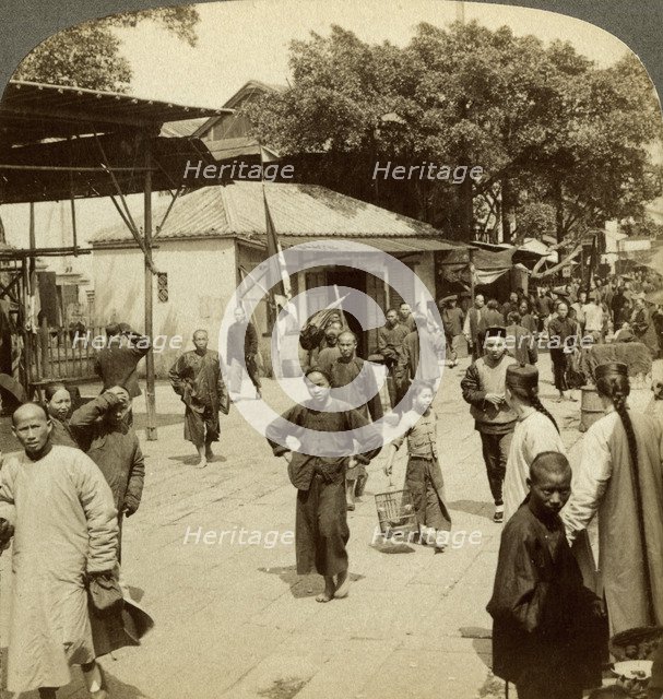 Street scene, Canton, China.Artist: Underwood & Underwood