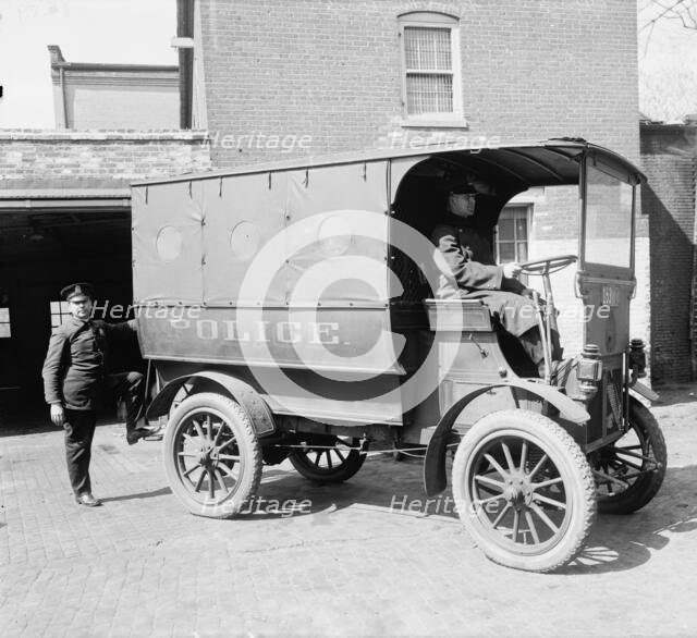 Franklin Motor Car Co., between 1910 and 1920. Creator: Harris & Ewing.