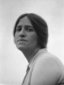 Field, Isabel, Miss, portrait photograph, 1928 June. Creator: Arnold Genthe.