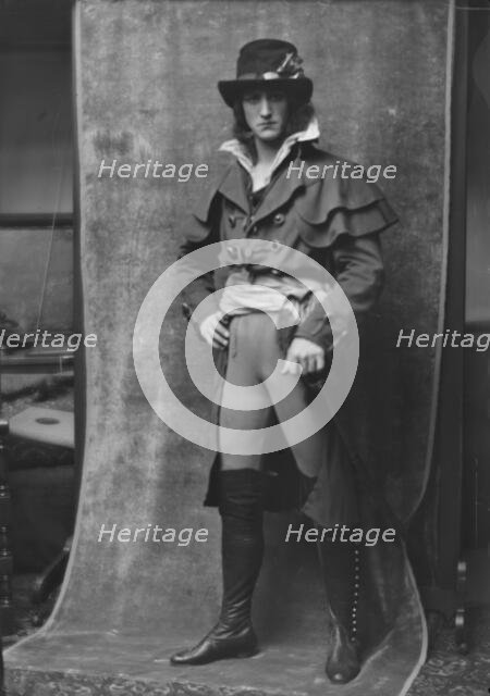 Tellegen, Louis, Mr., in costume, between 1913 and 1942. Creator: Arnold Genthe.