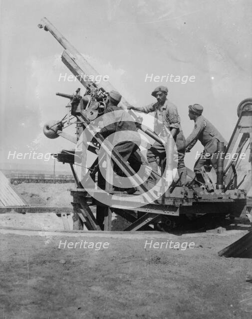 Latest French anti-aircraft gun, 1917 29 Nov 1917. Creator: Bain News Service.