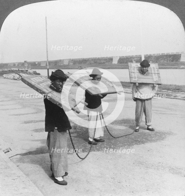 Chain gang, Soo-Chow (Suzhou), China, late 19th or early 20th century. Artist: Underwood & Underwood