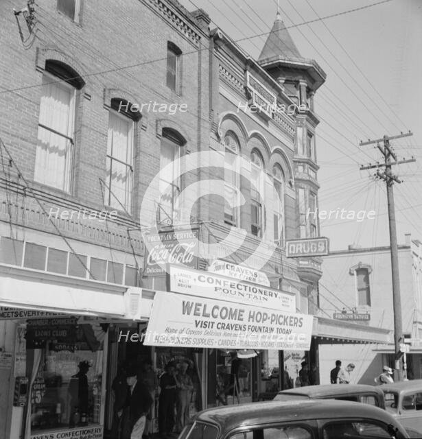 Street corner, Williamette Valley, Independence, Polk County, Oregon, 1939. Creator: Dorothea Lange.