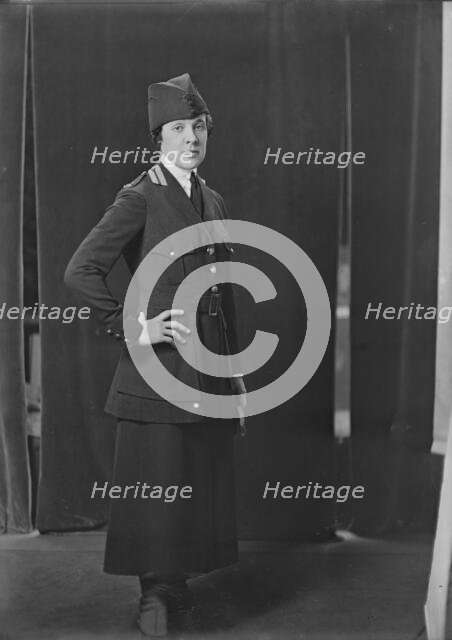 Miss S. Dowman, portrait photograph, 1918 Oct. 26. Creator: Arnold Genthe.