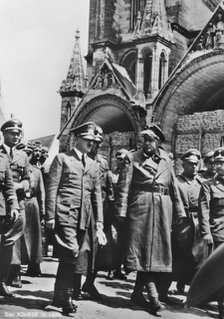 Adolf Hitler visiting the occupied city of Laon, France, World War II, 1940. Artist: Unknown