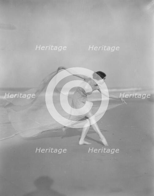 Severn, Margaret, Miss, 1920 May 21. Creator: Arnold Genthe.