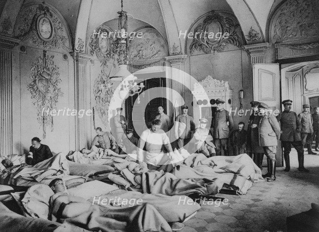 French and German wounded in a chateau in France, World War I, 1915. Artist: Unknown