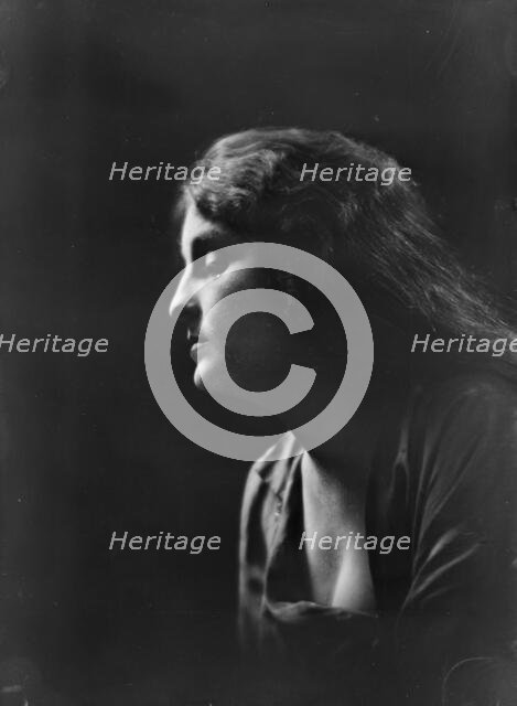 Miss A. Torrianne, portrait photograph, 1919 Oct. 28. Creator: Arnold Genthe.