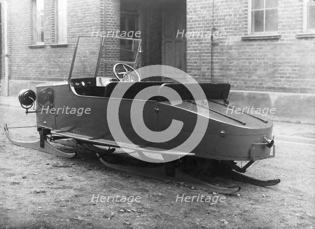 Sleigh car, Landskrona, Sweden, 1923. Artist: Unknown