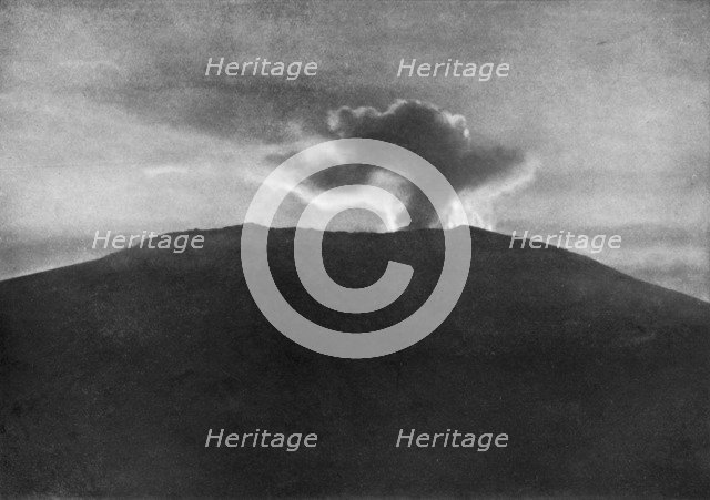 'The Summit of Mount Erebus', c1910-1912, (1913). Artist: Herbert Ponting.