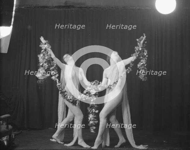 Marion Morgan dancers, between 1914 and 1927. Creator: Arnold Genthe.
