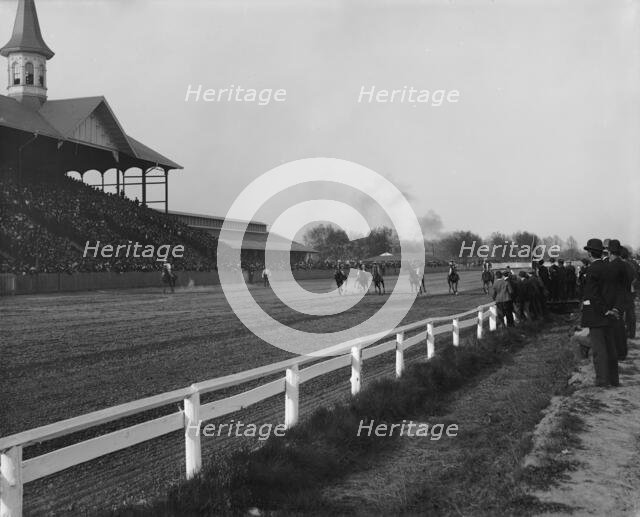 Start, Churchill Downs, Louisville, Ky., The, c1907. Creator: Unknown.