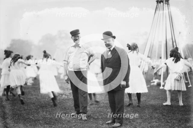 Keeper Snyder [and] Comm. Stover, between c1910 and c1915. Creator: Bain News Service.