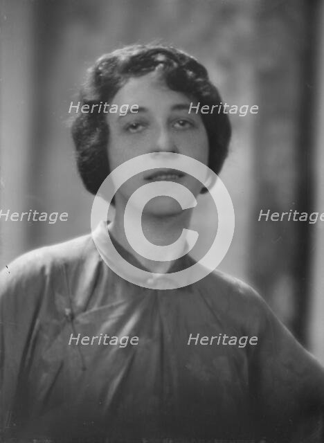 Miss Babcock, portrait photograph, 1918 Jan. 29. Creator: Arnold Genthe.