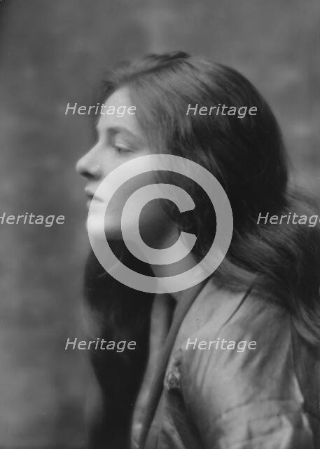 Hayes, Irene, portrait photograph, 1914 May 18. Creator: Arnold Genthe.