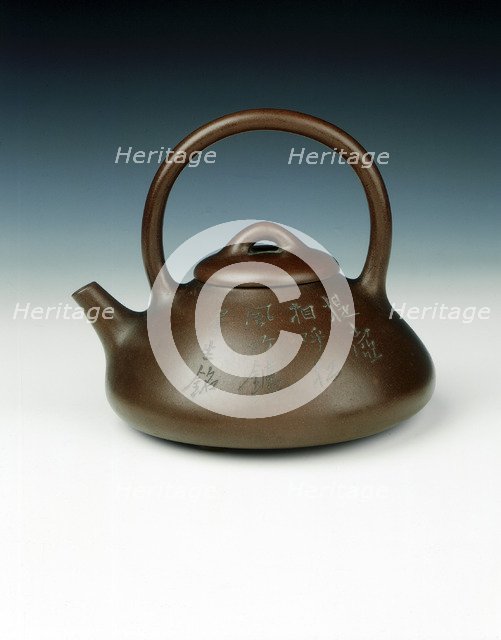 Yixing teapot by Yang Pengnian, with calligraphy by Chen Mansheng, Qing dynasty, China, c1820. Artist: Yang Pengnian