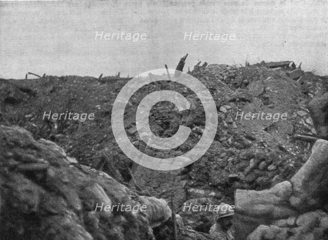 'Fleury-devant-Douamont: La reprise du village; Emplacement de l'eglise de Fleury apres la..., 1916. Creator: Unknown.
