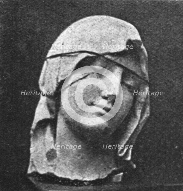 'L'Exposition des oeuvres d'art mutilees ou provenant des regions devastees..., 1916. Creator: Unknown.